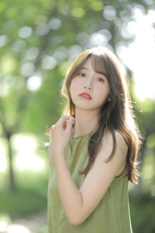 侏儒老头引诱美娇妻