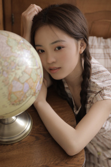 赤裸裸的美奈子